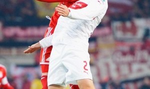  斯图加特老将宝刀未老，关键进球助力球队逃离降级区