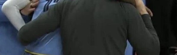  莫兰特伤退灰熊不敌国王  