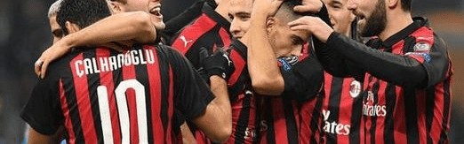  AC米兰主场溃败，球迷高呼教练下课  