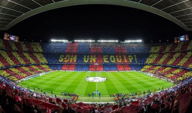  沃尔夫斯堡主场灯光故障延期比赛  