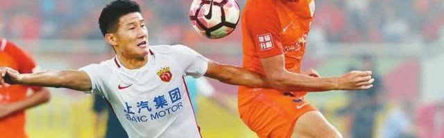  曼联锋线全面开花, 主场四球横扫埃弗顿