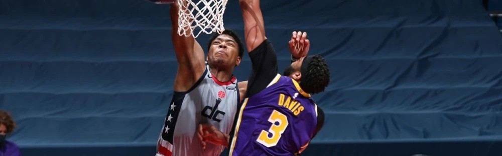  八村塁26分湖人险胜雷霆  