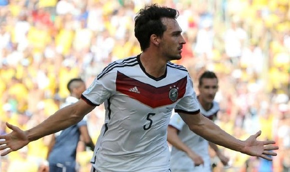  科隆门将超神扑救零封拜仁攻击群  