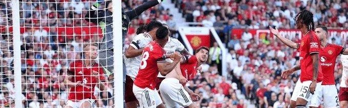  阿森纳主场完胜曼联缩小榜首差距