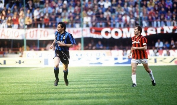  AC米兰德比战绝杀同城死敌取关键三分  