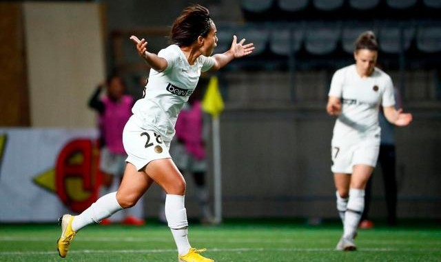  兰斯新援首秀惊艳全场，梅开二度助球队完胜图卢兹