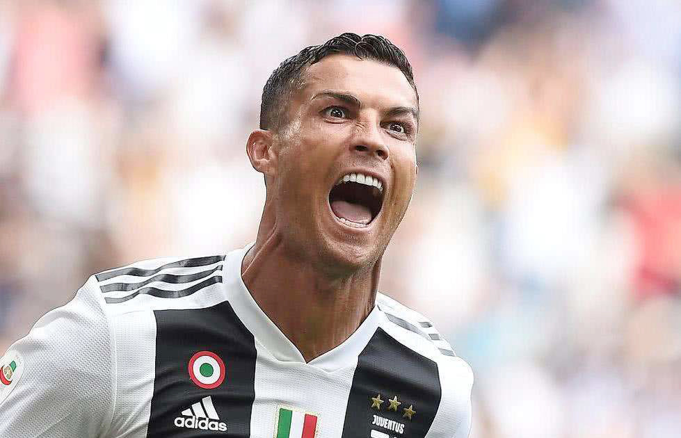  罗伊斯达成德甲三百场里程碑  