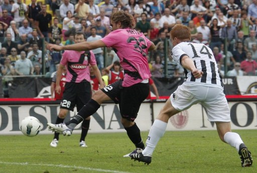  摩纳哥客场挑战科雷兹凭借团队配合取得胜利