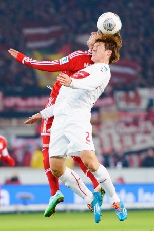  斯图加特老将宝刀未老，关键进球助力球队逃离降级区