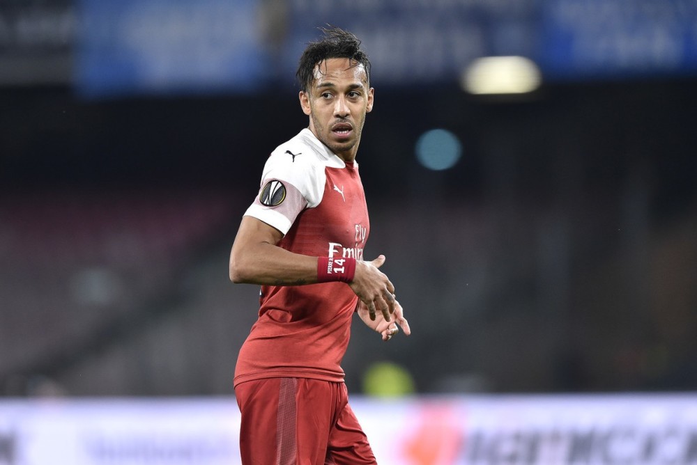  莱斯特城核心伤退导致中场失控惜败给阿森纳  