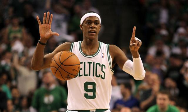  卡昂中场拦截能力出众，切断对方传导掌控节奏