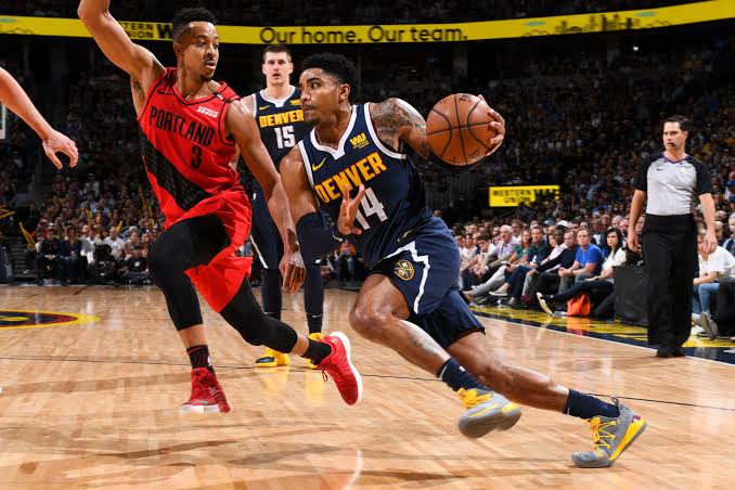  艾顿护框能力尽显无遗，开拓者内线失守不敌太阳攻势